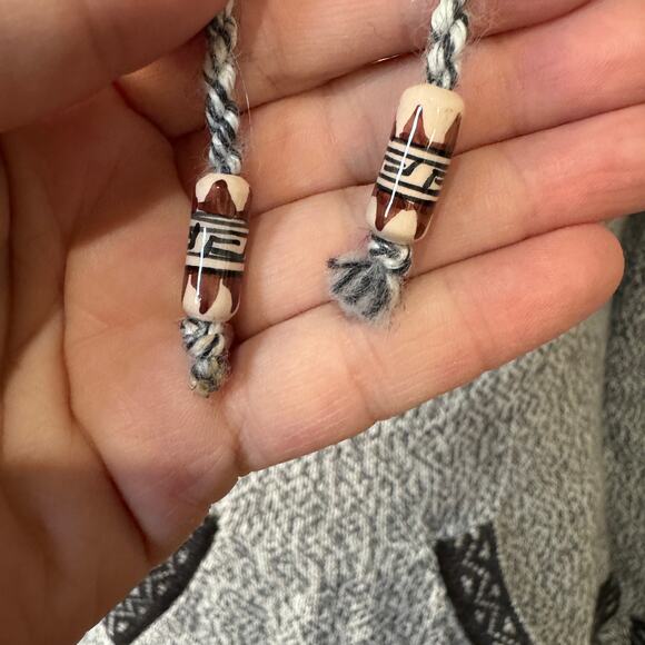 Alpaca Imports Boho Gray Handmade in Peru Knit Sweater Hoodie Small Fringe EUC - Picture 4 of 12